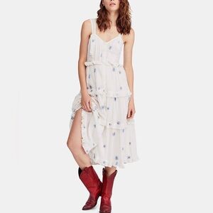 NWT Free People Daisy Chain Midi Dress🌻